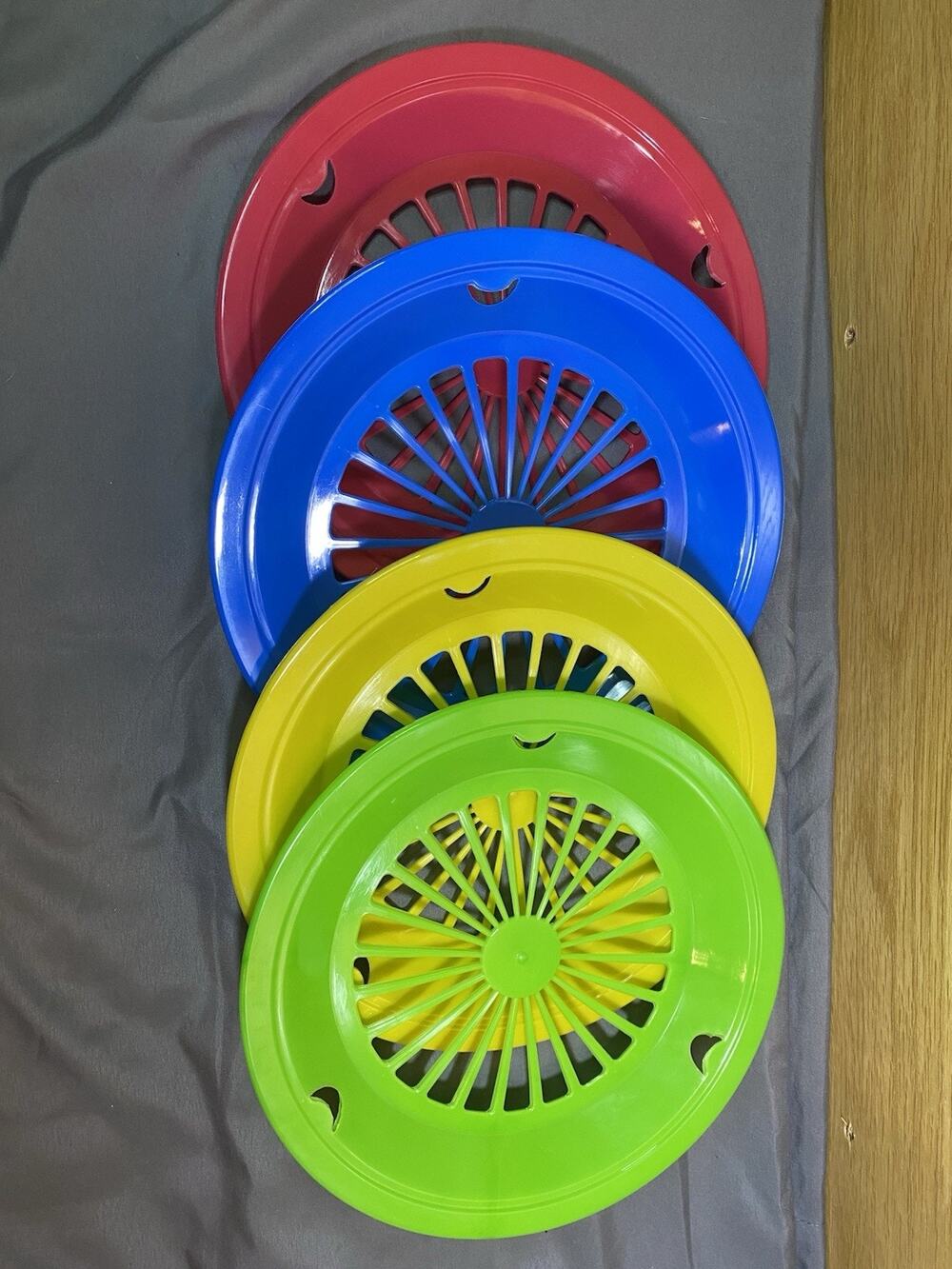 Lot 8 Vintage Plastic Paper Plate Holders Flowers Green Yellow Blue Red 2 Each